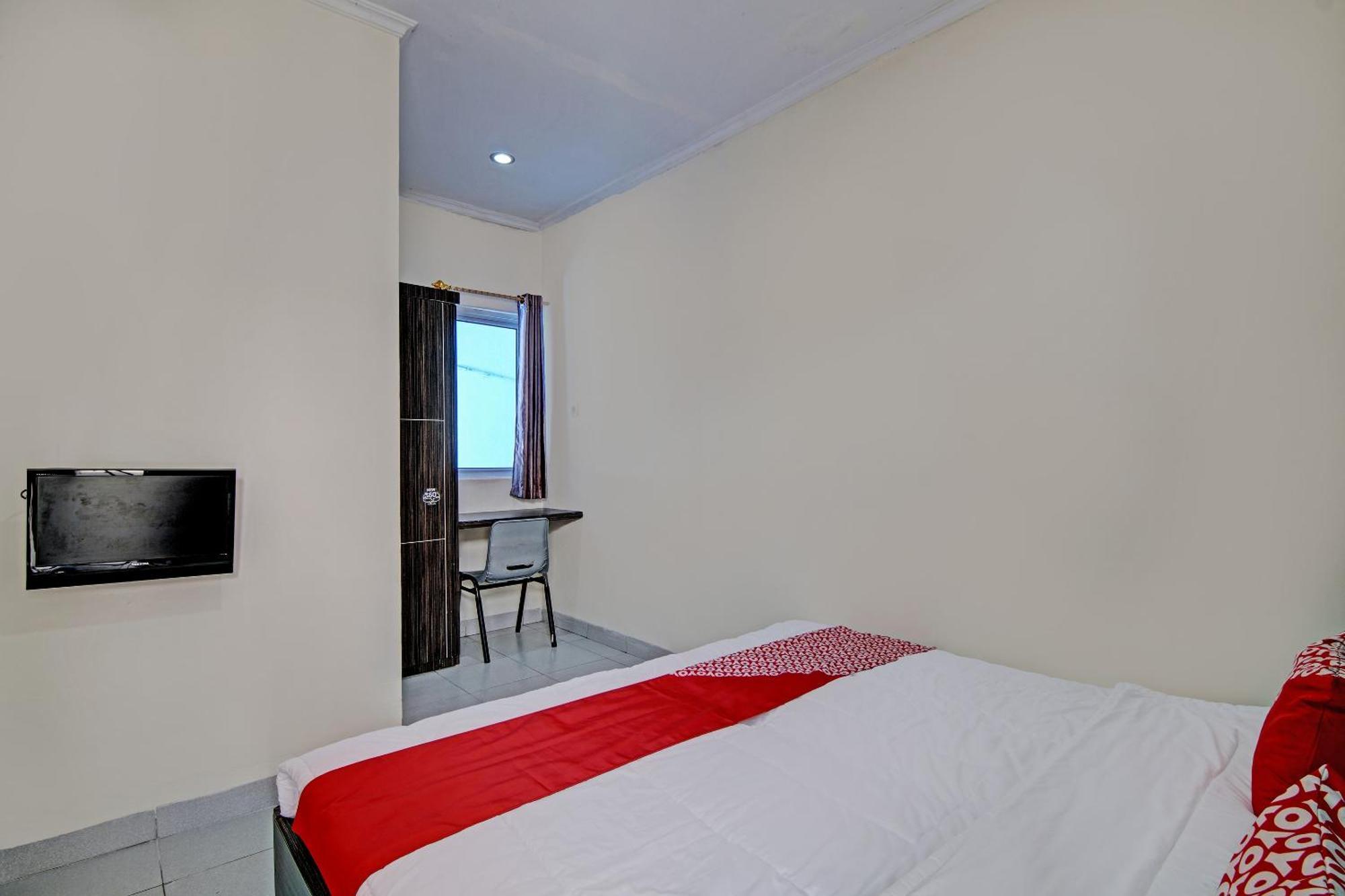 Hotel Oyo 92530 Rosela House Syariah 2*