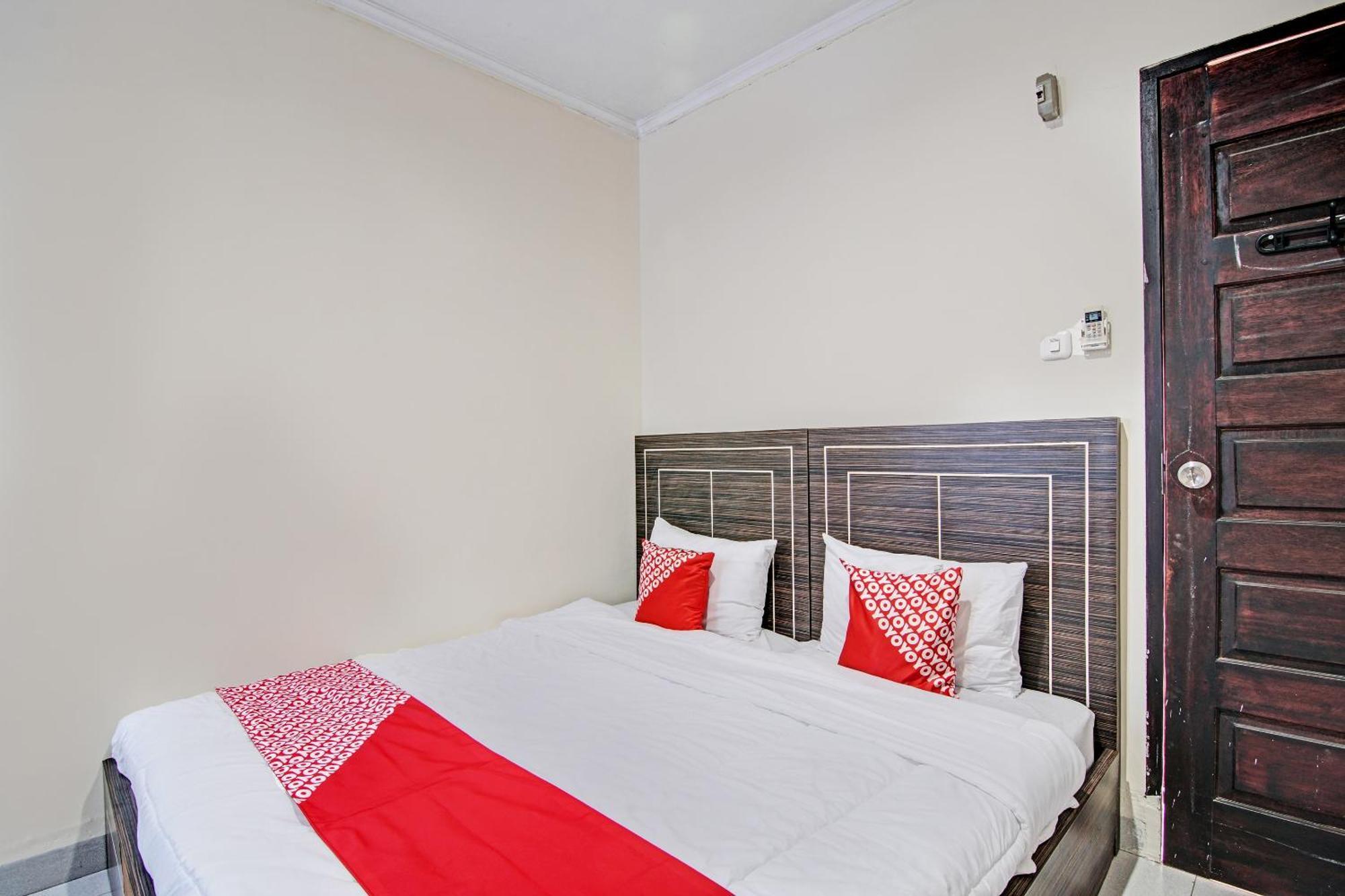 Hotel Oyo 92530 Rosela House Syariah 2*